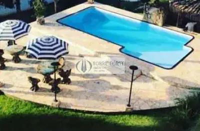 Linda casa com 5 dormitorios e 5 vagas em  ilhabela.
