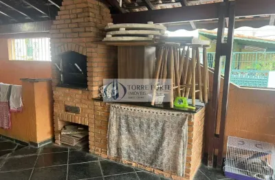 Lindo sobrado 2 dormitórios, 2 banheiros , 2 vagas pagamento a vista