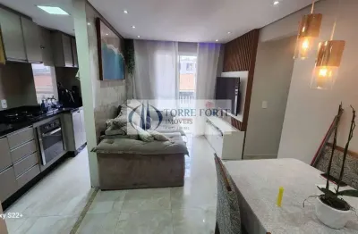 Apartamento de 2 dormitórios com sacada na vila carmosina