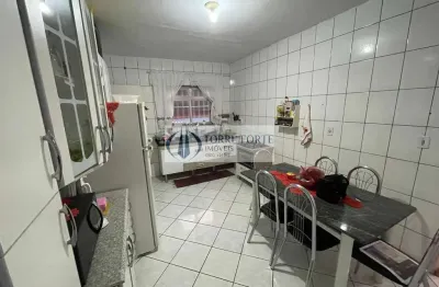 Casa terrea com 2 dormitorios 1 suite 1 vaga coberta vila buenos aires.