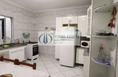 Sobrado com 2 dormitorios 4 vagas de garagem no parque dos bancarios .