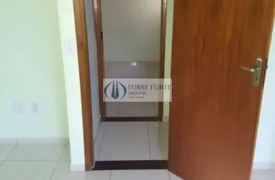 Sobrado com sacada 2 dormitorios 2 suites 1 vaga no jardim romano.