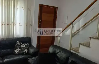 Sobrado em condominio com 2 dormitorios 2 suites , sacada e 1vaga na penha.