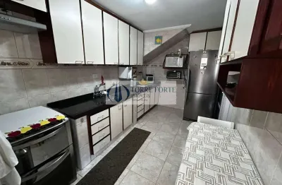 Linda casa com 3 dormitorios 2 vagas de garagem zona sul socorro.