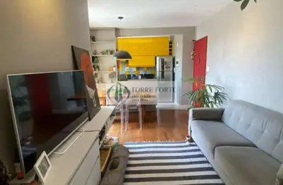 Apartamento reformado 2 dormitórios, 1 vaga, armários planejados no sacomã