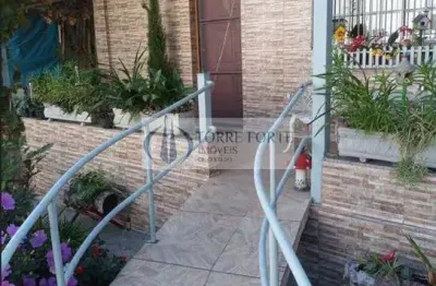 Bela casa térrea com 6 dormitórios na vila manchester
