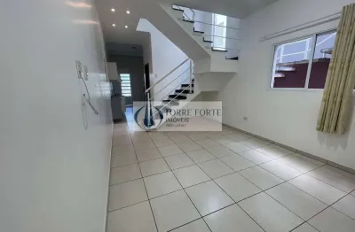 Lindo sobrado em condomínio fechado com 3 dormitórios e 2 vagas em cotia