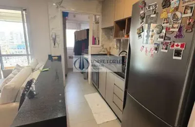 Apartamento com 2 dormitorios 1 suite 1 vaga , varanda na vila prudente .