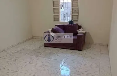 Casa 2 dormitórios, 1 banheiro e 4 vagas no jardim fernandes