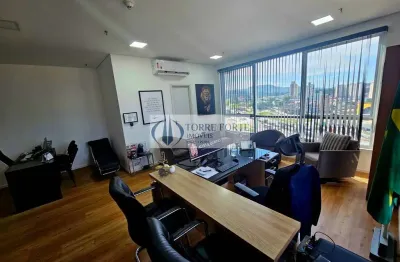 Sala comercial com 1 vaga, ar condicionado, banheiro e copa em barueri