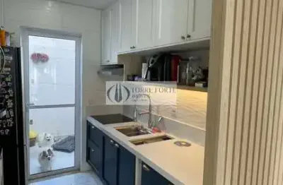 Sobrado em condominio com 2 dormitorios 2 vagas , varanda em cotia.