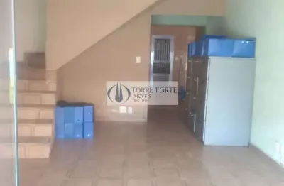 Sobrado 3 dormitórios, 3 banheiros e 2 vagas no jardim três marias