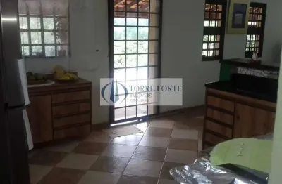 Sobrado de 350m²  com 3 dormitórios com 3 vagas com edícula em atibaia