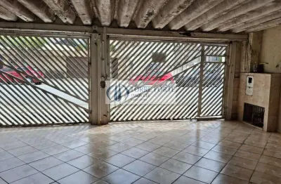 Casa terrea com 4 dormitorios 1 suite 3 vagas , churrasqueira na mooca.