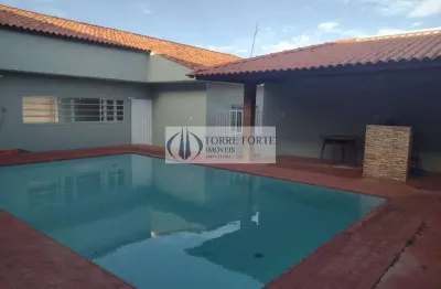 Casa térrea 336m² com 3 dormitórios sendo 1 suíte, com edícula em angatuba