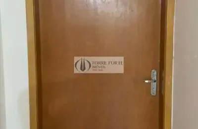 Apartamento 2 dorm no brás, próximo as estações do metrô brás e dom pedro.