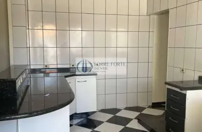 Sobrado com 3 dormitorios 1 suite 2 vagas cobertas na Vila Nhocune.