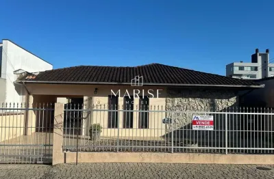 Casa com 3 quartos à venda na rua ursa maior, 485, guanabara, joinville, 174 m2 por r$ 830.000
