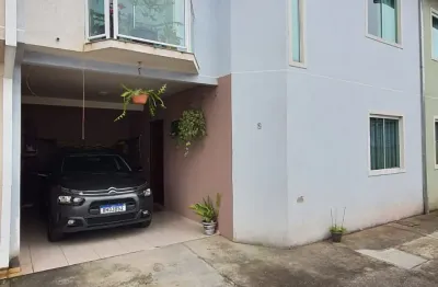 Sobrado para venda possui 101 metros quadrados com 3 quartos em pinheirinho - curitiba - pr