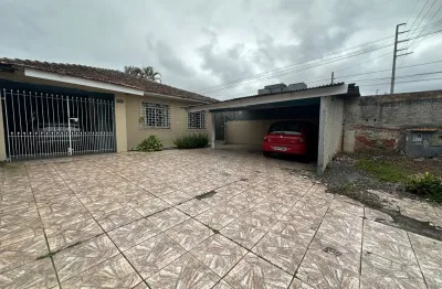 Terreno com 407 m² com duas casas no capão raso, área construída de 180m² - cód. 04.005