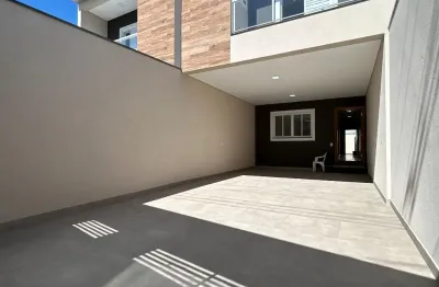 Vendo sobrado prox ao parque do pasaros a venda casa novo pronta pra ser habitada aceita financiamento