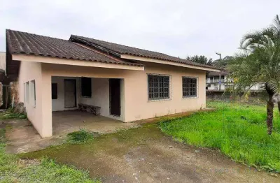 Vendo terreno esquina itinha edificado com uma casa de alvenaria
