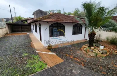 Casa com 3 quartos para alugar no Floresta, Joinville 