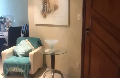 Boqueirão – semi novo - finamente decorado - 4 dorm - 1 suíte, varanda com churrasqueira e lazer completo!