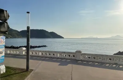 ** locação – gonzaga – 02 dormitórios – mobiliado - serviço de limpeza – lazer completo