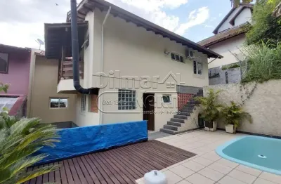 Casa com 4 quartos à venda na rua desembargador pedro silva, 1840, coqueiros, florianópolis por r$ 1.750.000