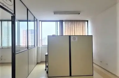 Sala comercial para alugar na Rua 24 De Maio, República, São Paulo