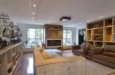 Casa à venda na Rua dos Miosótis, Mirandópolis, São Paulo