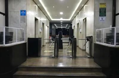 Sala comercial para alugar na Praça Dom José Gaspar, República, São Paulo