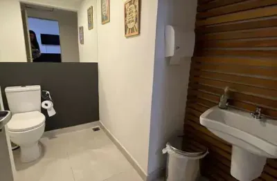Casa comercial à venda na Avenida São Valério, Jardim Guedala, São Paulo