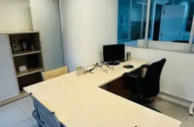 Sala comercial para alugar na Avenida Ipiranga, República, São Paulo