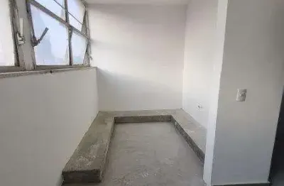 Casa comercial para alugar na Rua Formosa, Centro, São Paulo