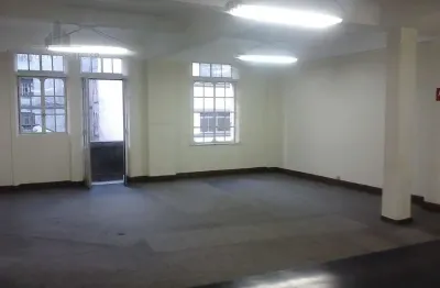 Casa comercial para alugar na Rua Benjamin Constant, Sé, São Paulo