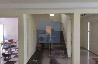Casa com 3 quartos à venda na Rua Lázaro Sousa Martins, Água Branca, São Paulo