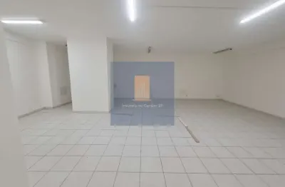Ponto comercial para alugar na Rua Líbero Badaró, Centro, São Paulo