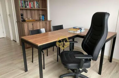 Sala comercial com 1 sala para alugar na Rua Treze de Maio, Centro, Curitiba