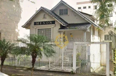 Oportunidade de investimento: ampla casa com 12 dormitórios em terreno zr4 no alto da xv – perfeita para fins comerciais ou residenciais!