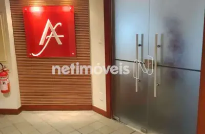 Sala comercial com 5 salas para alugar na Rua Lucaia, Rio Vermelho, Salvador