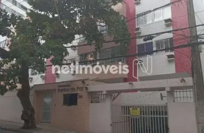 Apartamento com 3 quartos para alugar na Rua Professor Isaías Alves de Almeida, 266, Costa Azul, Salvador