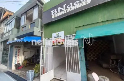 Ponto comercial com 1 sala para alugar na Rua Lopes Trovão, 11, Massaranduba, Salvador