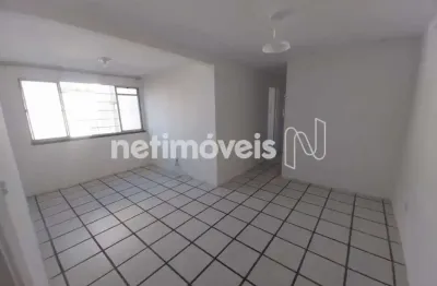Apartamento com 2 quartos para alugar na Rua Aymoré Moreira, 32, Trobogy, Salvador