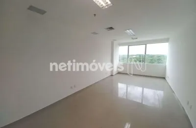 Sala comercial com 1 sala para alugar na Avenida Tancredo Neves, 2539, Caminho das Árvores, Salvador