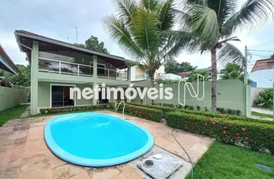 Casa com 5 Quartos à Venda em Condomínio Fechado em Lauro de Freitas