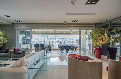 Apartamento com 4 quartos para alugar na Rua Fábia, 517, Vila Romana, São Paulo