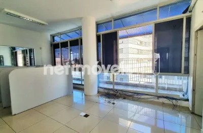 Sala comercial para alugar na Rua Dom José de Barros, 264, República, São Paulo