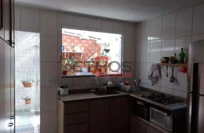 Espacosa casa a venda com 3 dormitorios e suite na vila santana ii, jundiai